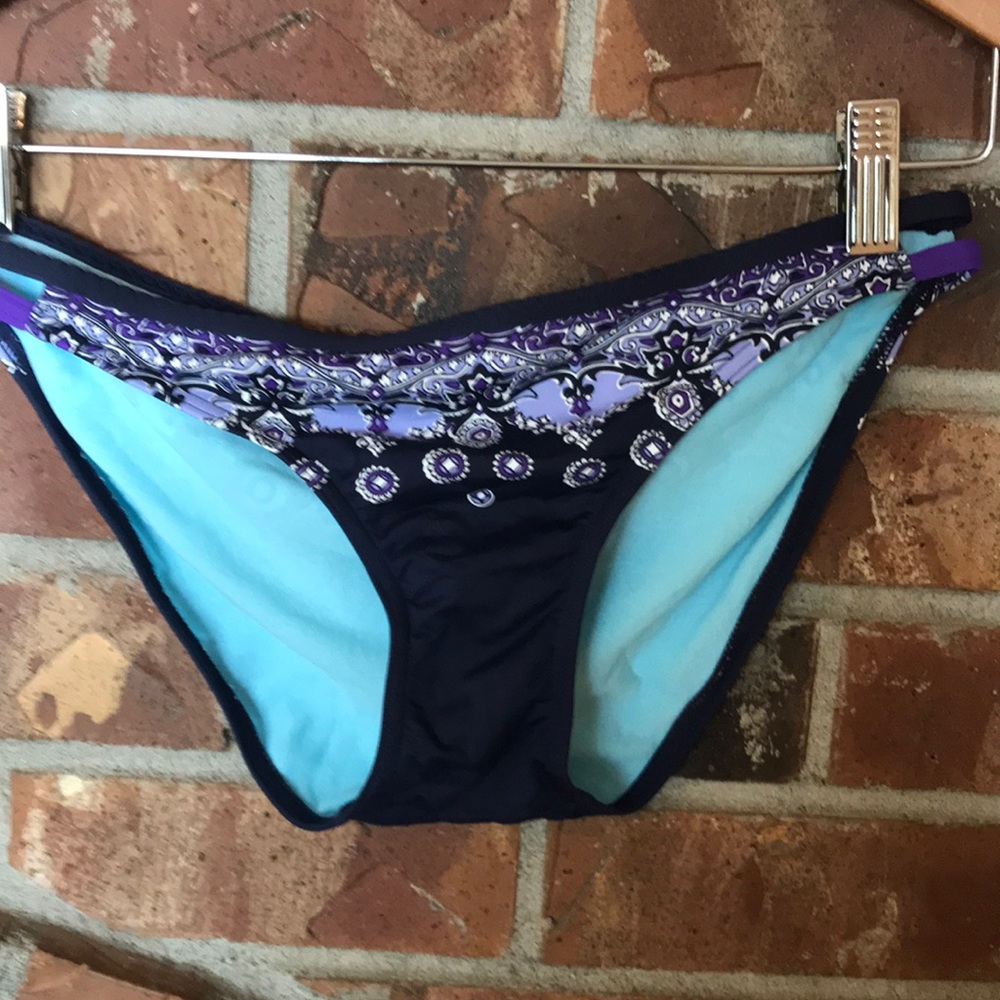 Athleta bikini bottoms. Size small.